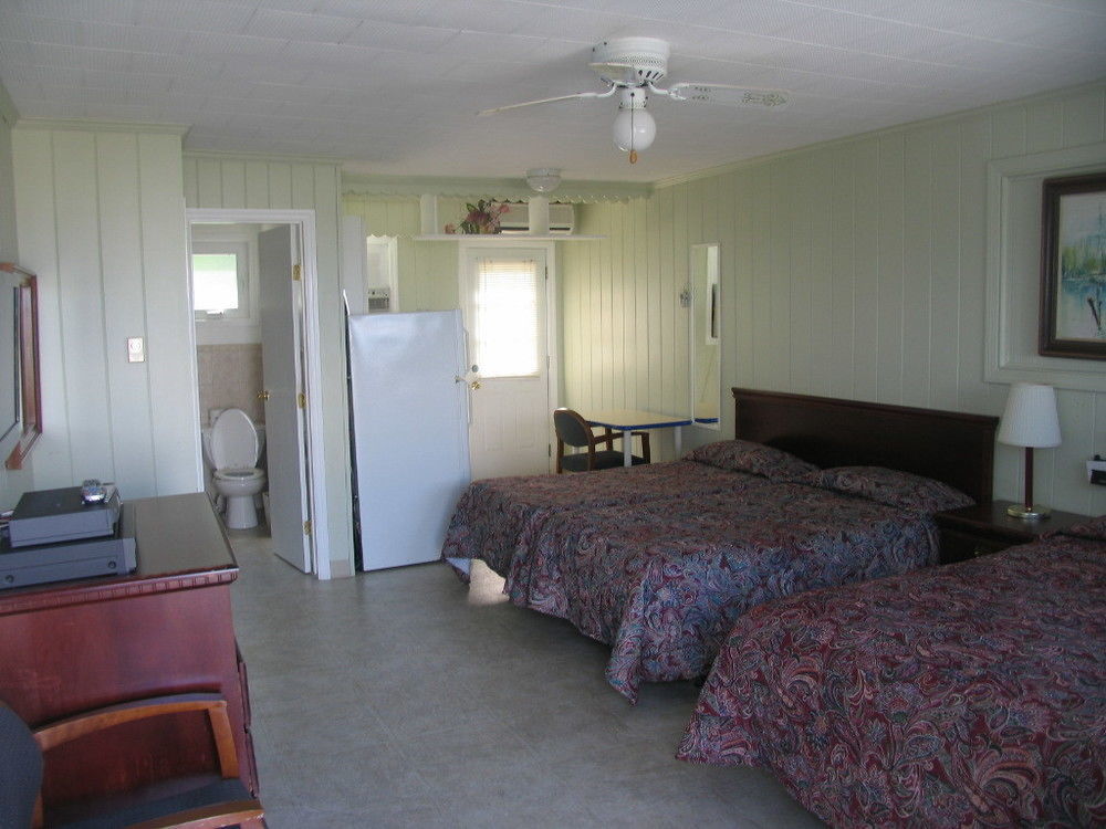 Southold Beach Motel Exteriör bild
