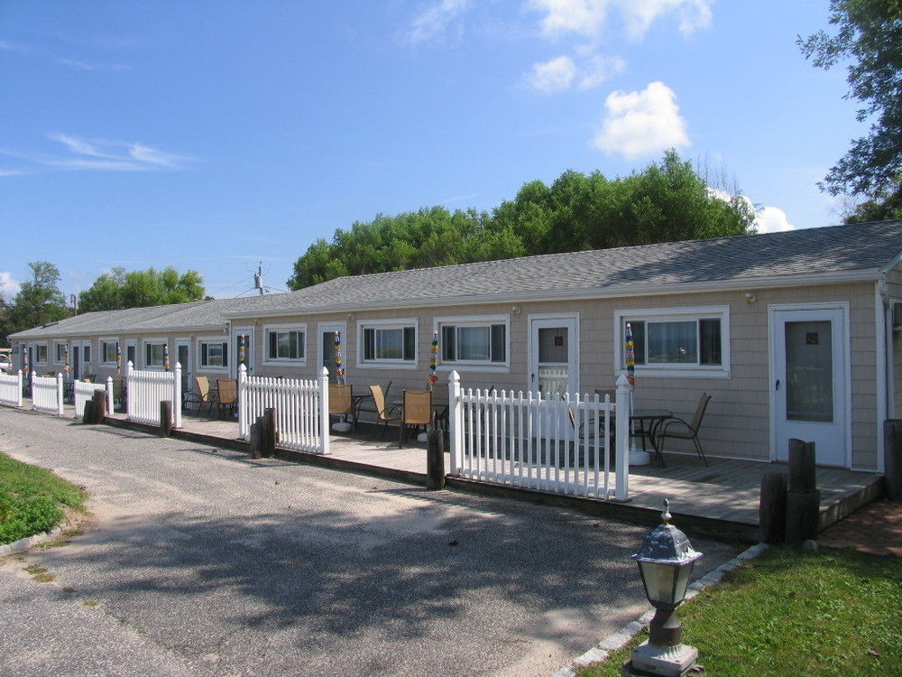 Southold Beach Motel Exteriör bild
